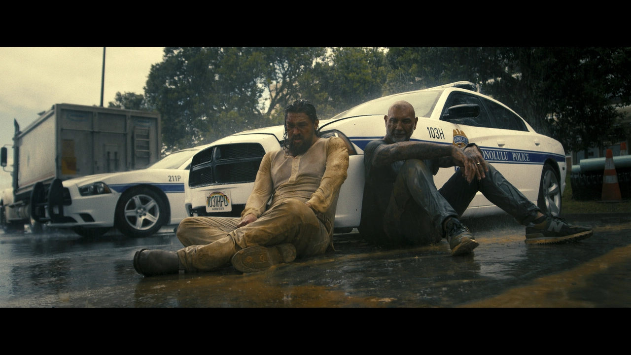 Dupla Perigosa (2026) – Crítica: Um thriller de ação “buddy movie” cheio de energia, impulsionado pelo carisma das estrelas, mas apoiado em clichês do gênero 1 Dupla Perigosa 2026